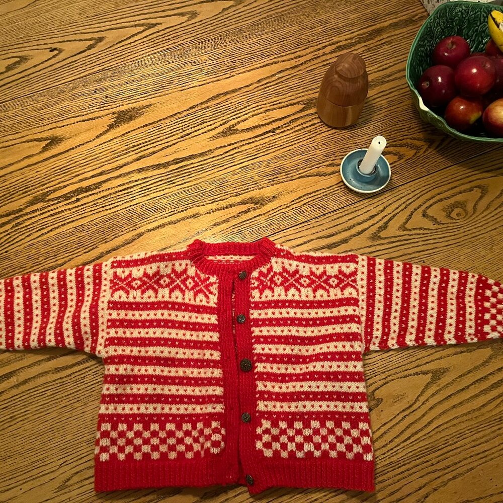 Norwegian hand-knit childrens sweater